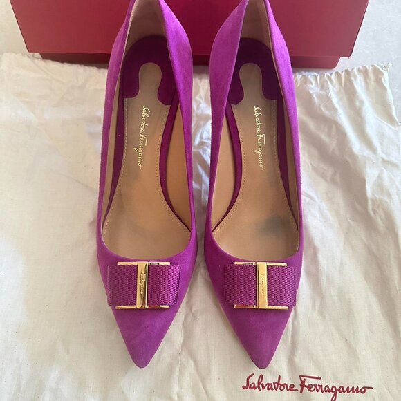 Salvatore Ferragamo Magenta Pointed Heels - Picture 1 of 2